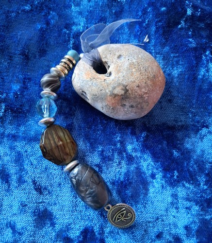 Hag stone altar eye - stone,