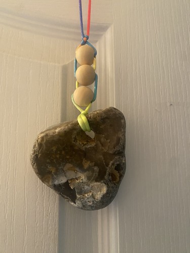 Large brown hanging hag - brown,
