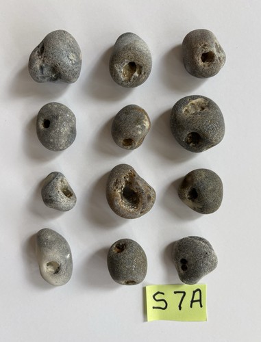 Natural hag stones wica - 12,
